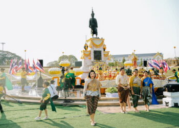 พิธีเทิดพระเกียรติและพิธีรำบวงสรวงถวายสมเด็จพระนารายณ์มหาราช